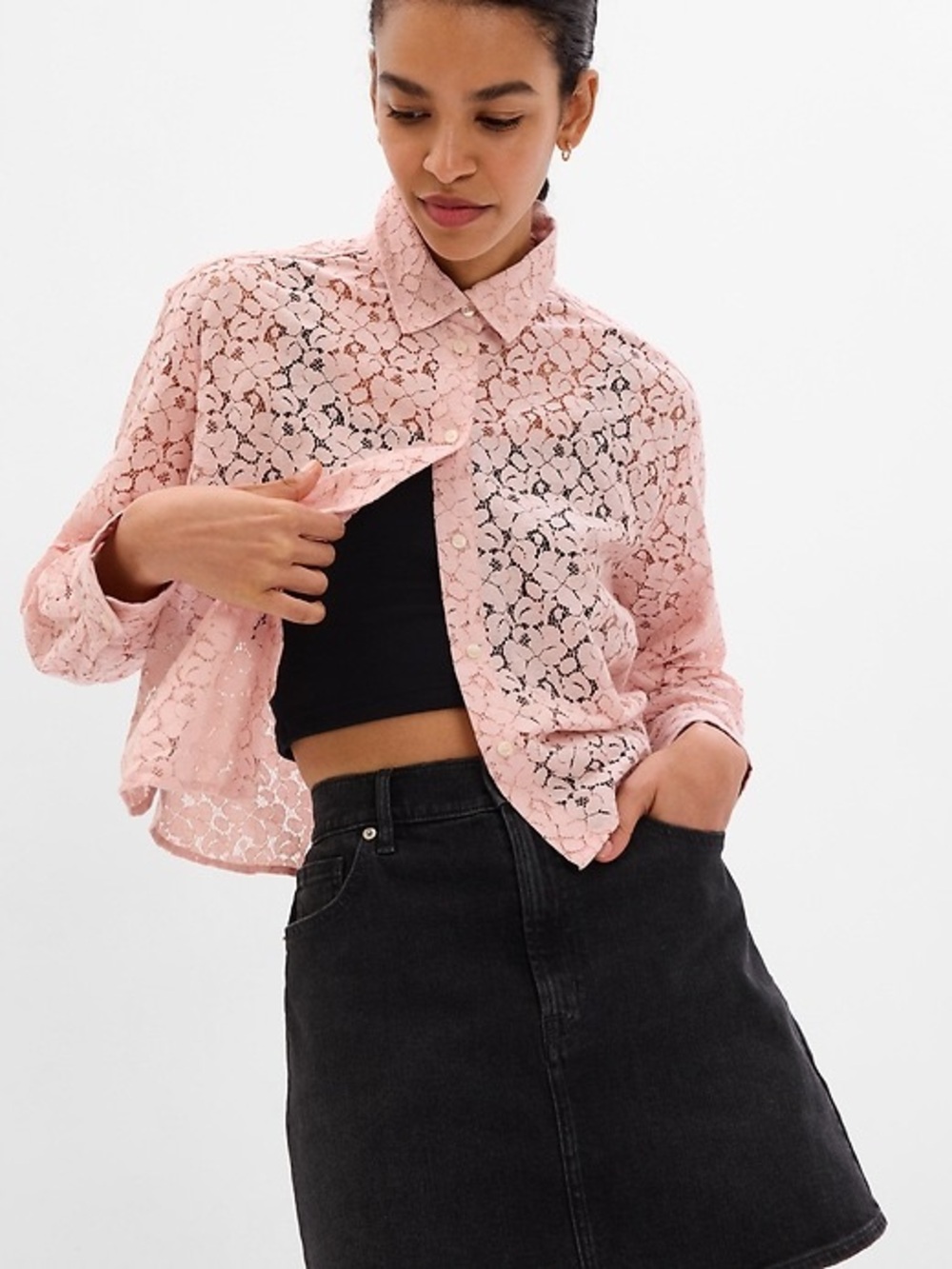 GAP Pink Lace Cropped Button-Up Shirt Size Medium